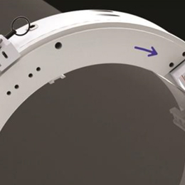 A 3D reconstruction of a pipe cutting machine tool is mounted on a pipe.